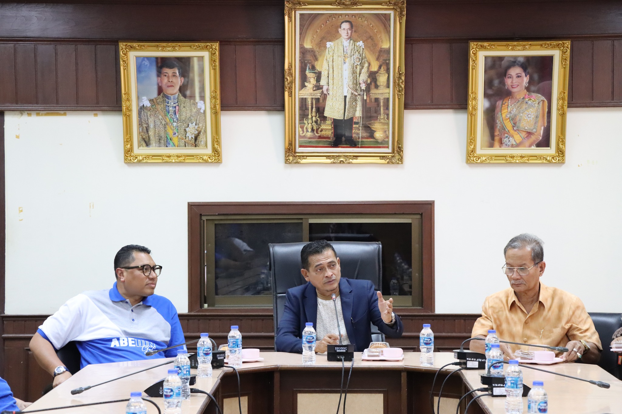 ให้การต้อนรับ YB. HJ. MOHD SYAHBUDDIN BIN HJ. HASHIM ประธานกรรมการ MAYC แห่งชาติ จากเมืองกัวมูซัง รัฐกลันตัน ดารุลนาอิม ประเทศมาเลเซีย