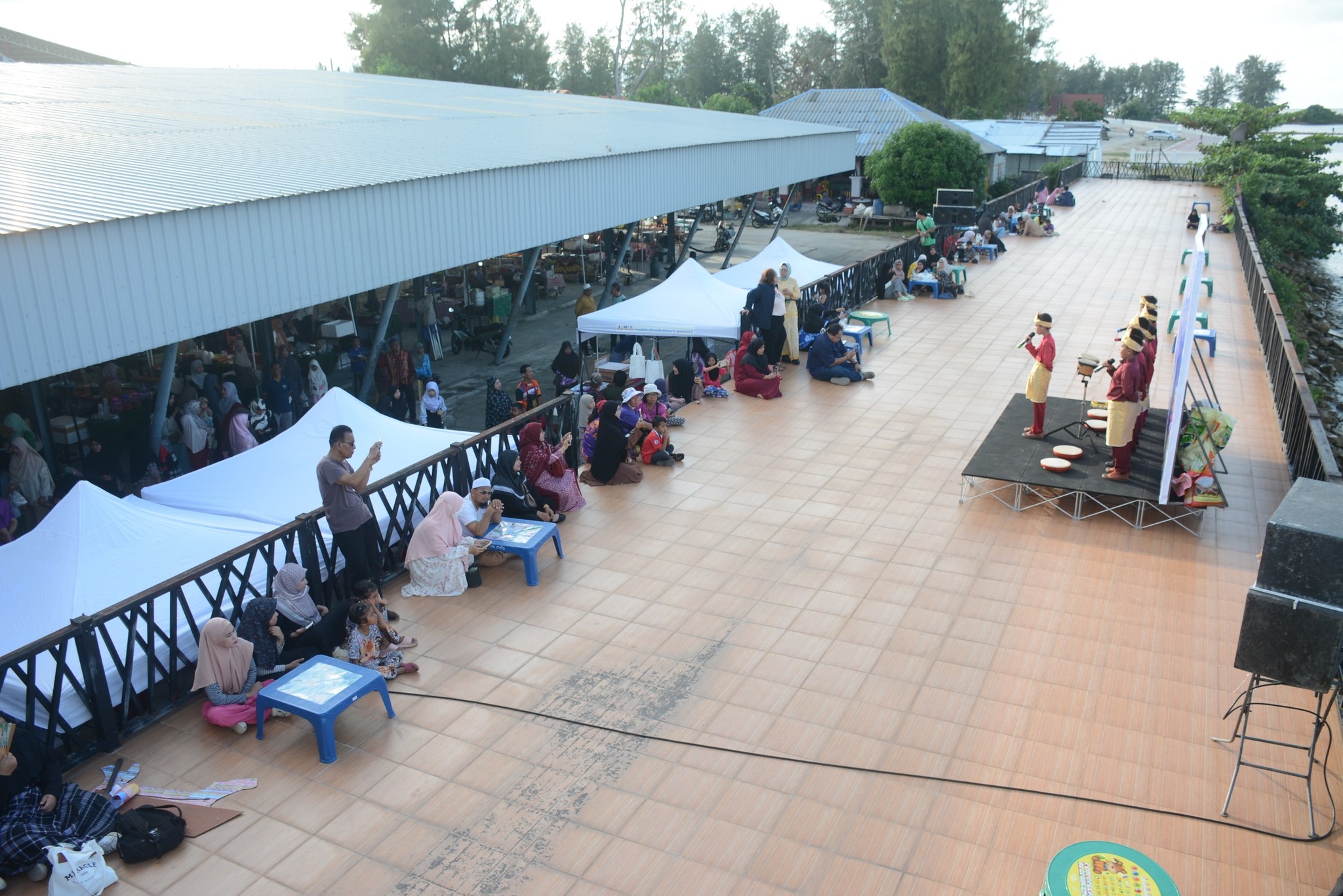ตลาดการค้าชายแดนตากใบ