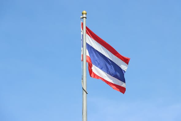 จัดกิจกรรมเคารพธงชาติทุกวันจันทร์ สำนึกคุณ "ชาติ ศาสน์ กษัตริย์" เพื่อเสริมสร้างจิตสำนึกต่อสถาบันชาติ ศาสนา พระมหากษัตริย์และการเป็นข้าราชการที่ดี