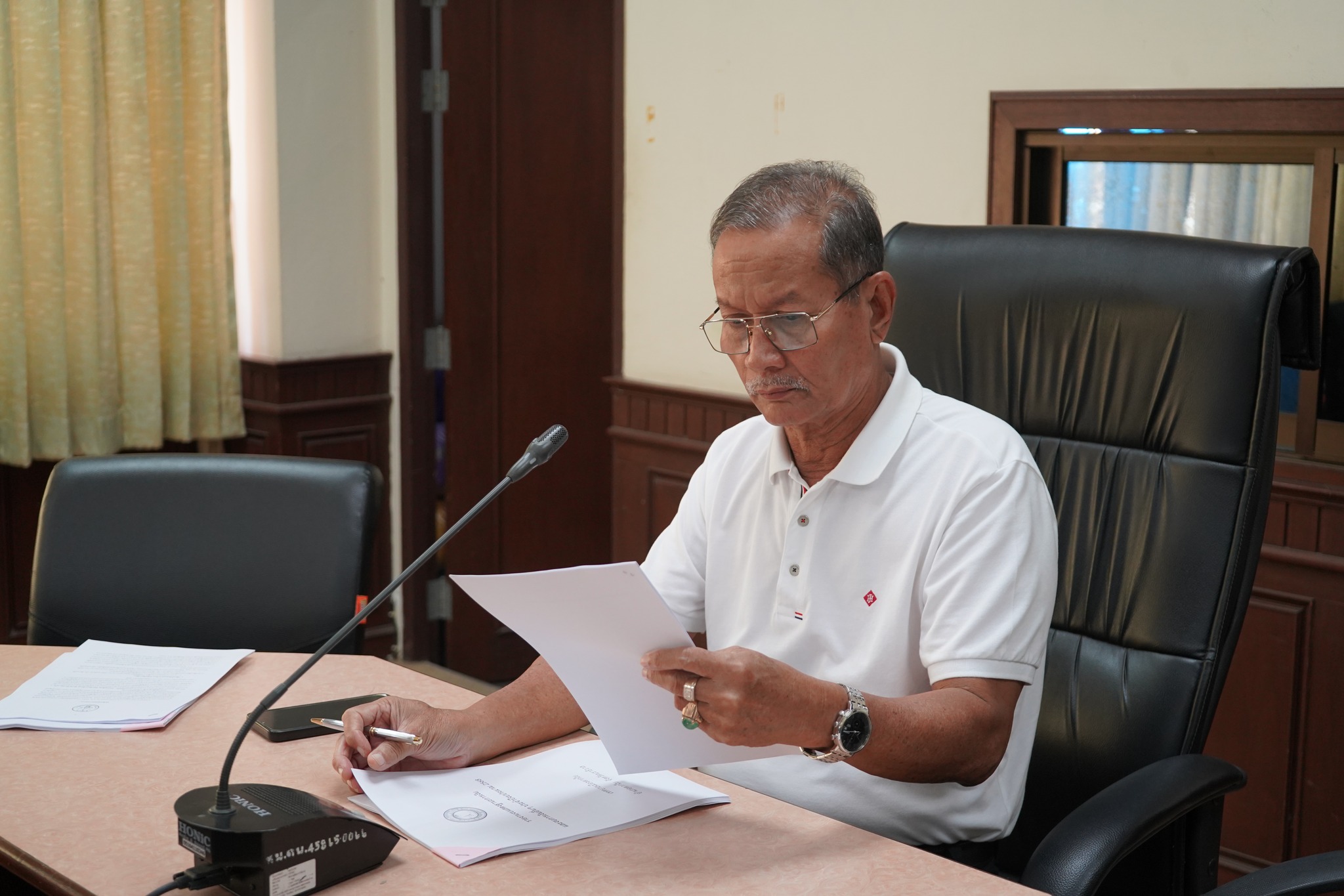 ประชุมผ่านระบบซูม(zoom meeting) ร่วมกับสำนักงานการตรวจเงินแผ่นดินภูมิภาคที่ 15 จังหวัดสงขลา ในการตรวจสอบรายงานการเงินของเทศบาลเมืองตากใบ ประจำปีงบประมาณ พ.ศ.2568