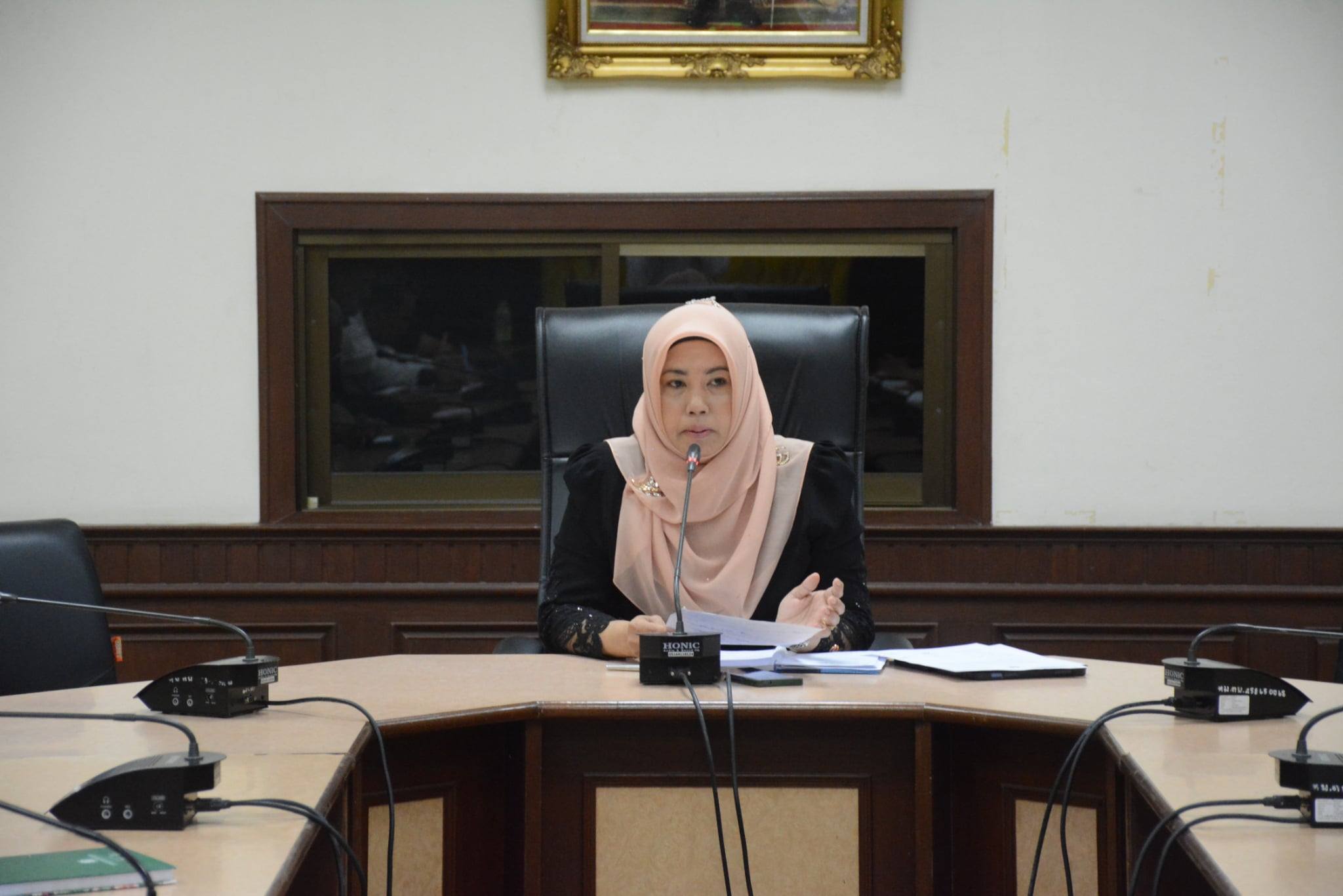 ประชุมหัวหน้าส่วนราชการและเจ้าหน้าที่ที่เกี่ยวข้อง เพื่อเตรียมความพร้อมในการเป็นเจ้าภาพจัดงาน "มาแกแต แชร์ความคิด มิตรเจ๊ะเห"