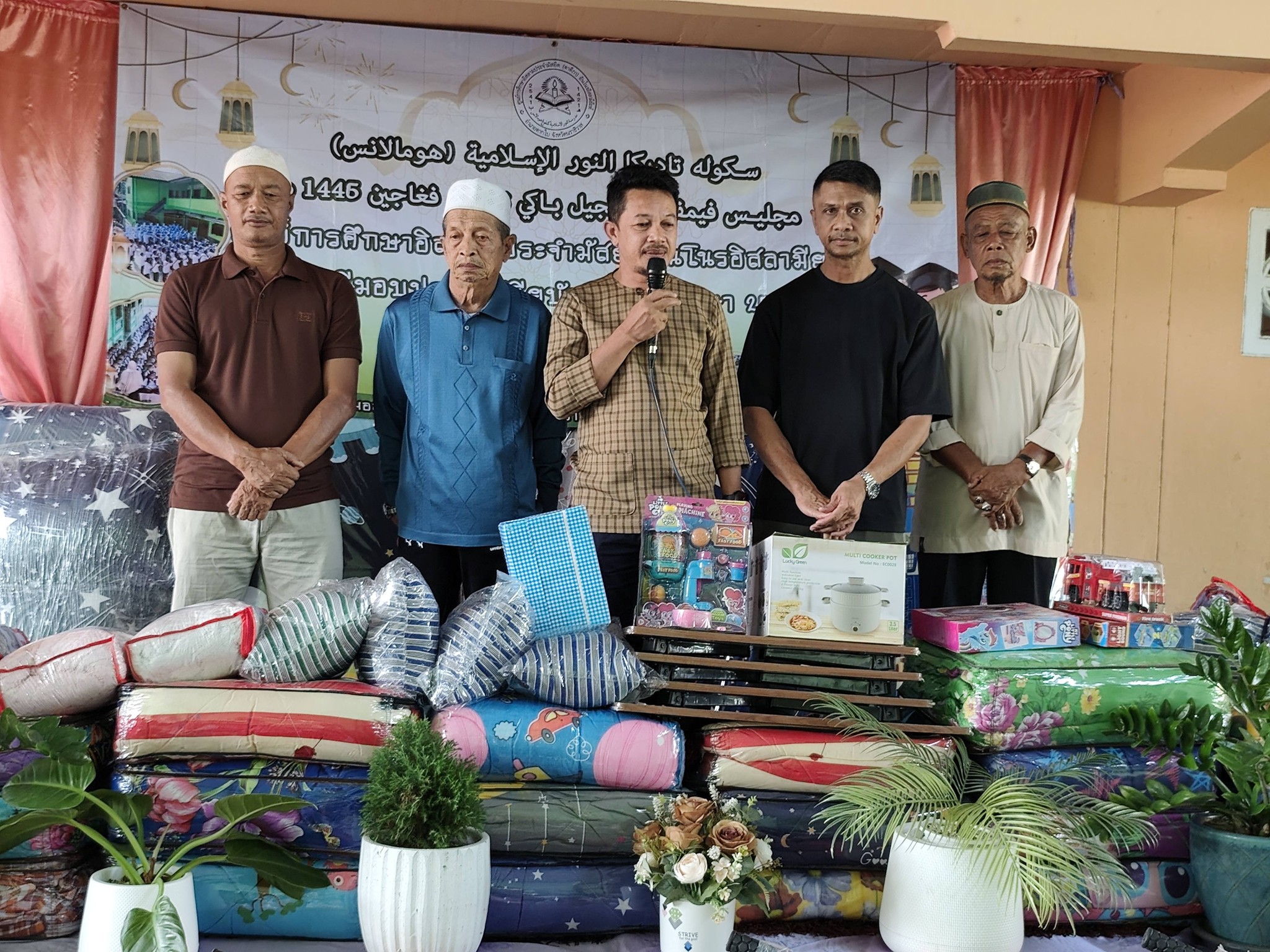 พิธีเปิดกิจกรรมอีดิ้ลฟิตรี ฮิจเราะห์ศักราช 1447 ของโรงเรียนตาดีกาอันโนรอิสลามียะห์ ชุมชนฮูมอลานัส