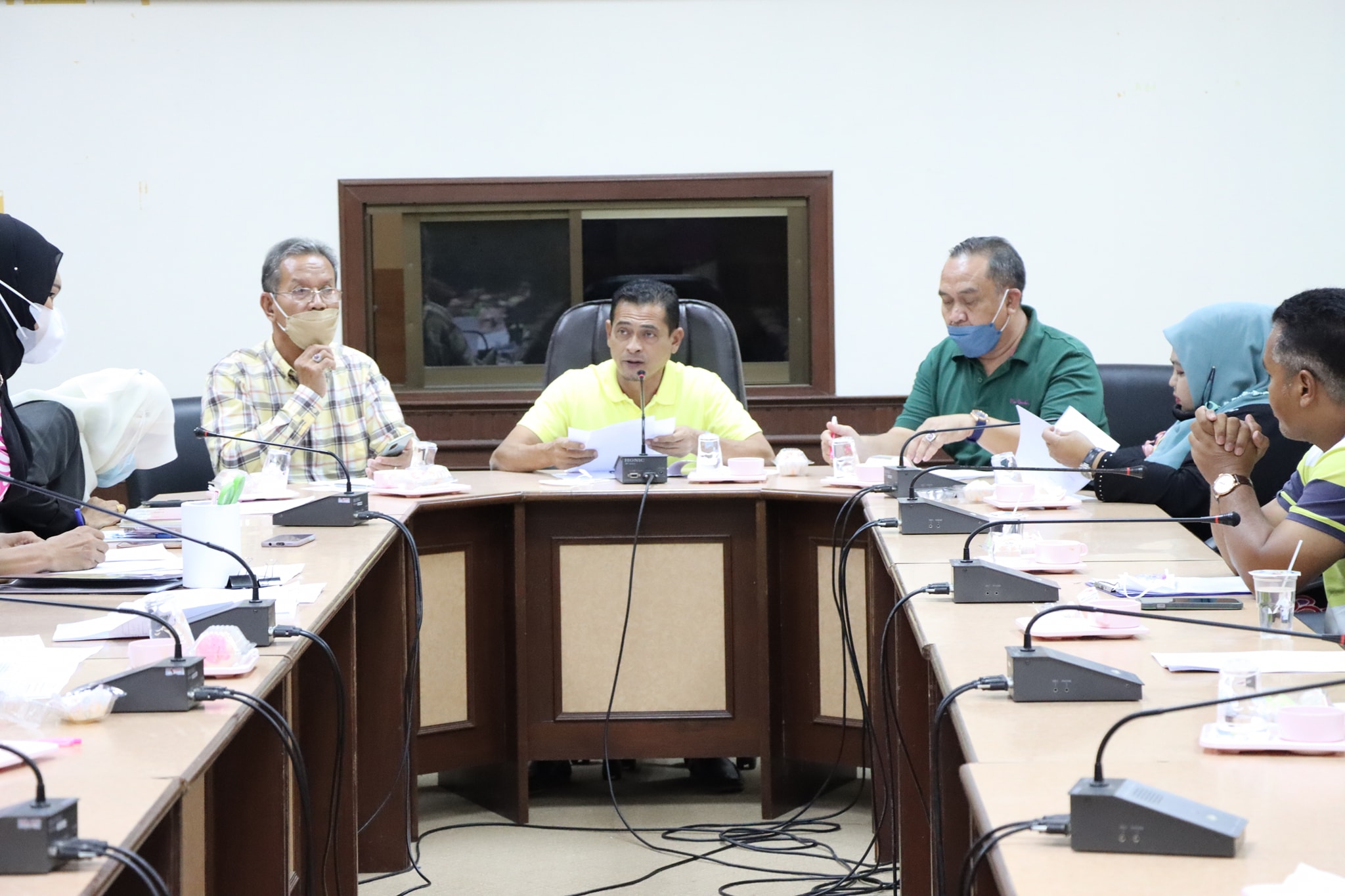 ประชุมเพื่อเตรียมจัดการแข่งขันฟุตบอลประชาชน เทศบาลคัพ ครั้งที่ 20 ประจำปี 2565